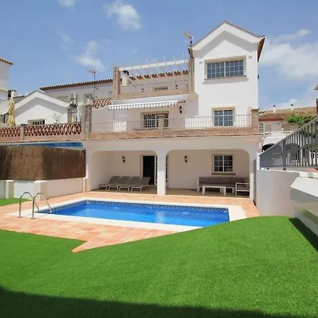Sleeps 8 Villa *