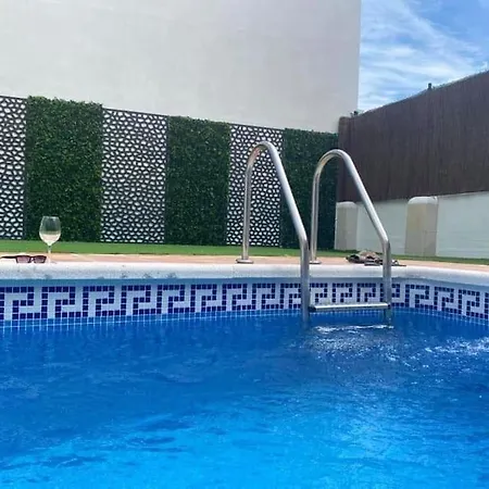 Sleeps 8 Villa *